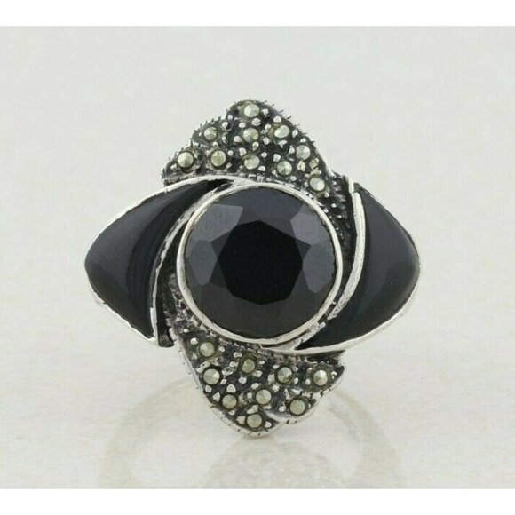 Unbranded Jewelry - Sterling Silver Onyx and Marcasite Ring Size 6 1/4
